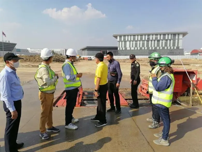 เขตหลักสี่ขอความร่วมมือผู้ประกอบการก่อสร้างปฏิบัติตามมาตรการป้องกันฝุ่นละออง