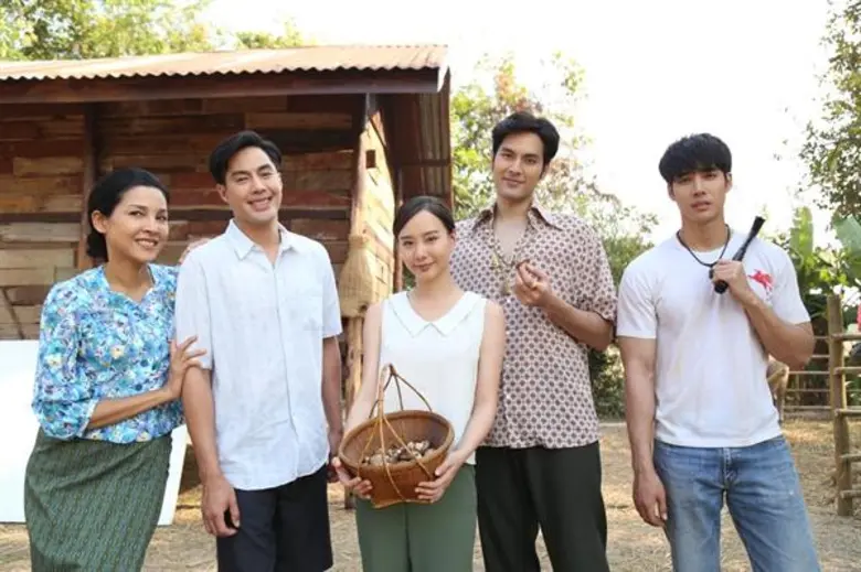 วงการสั่นสะเทือน “หน่อย บุษกร” คัมแบค!! หวนคืนละคร ประชันบทดุเดือดกับ “ท็อป-เต้ย” ในละครพีเรียตสุดดราม่า “ทุ่งเสน่หา”