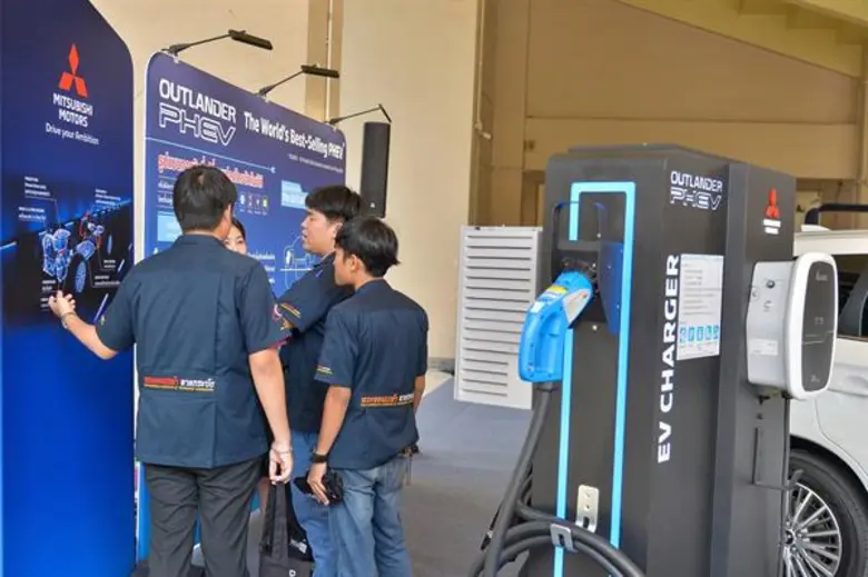 Mitsubishi Motors Thailand Shares DENDO DRIVE HOUSE Knowledge and Job Opportunities for University Students