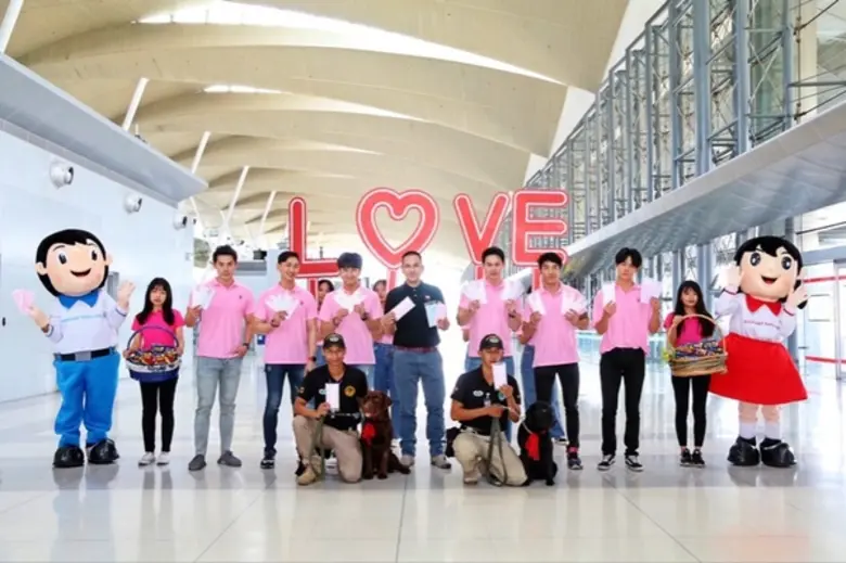 แอร์พอร์ต เรล ลิงก์ จัดคาราวานหนุ่มหล่อ เ...