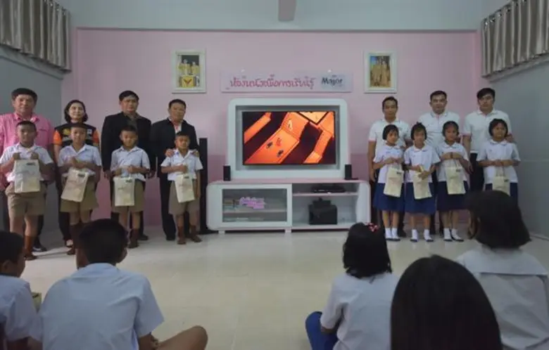 มูลนิธิ เมเจอร์ แคร์ เดินหน้าสร้างแรงบันดาลใจดี ๆ จากการชมภาพยนตร์ด้วย “กิจกรรมส่งมอบห้องหนังเพื่อการเรียนรู้” สู่ปีที่ 5 ห้องที่ 43 มอบให้กับ โรงเรียนวัดคลองตาสูตรสามัคคี อ.วังน้ำเย็น จ.สระแก้ว