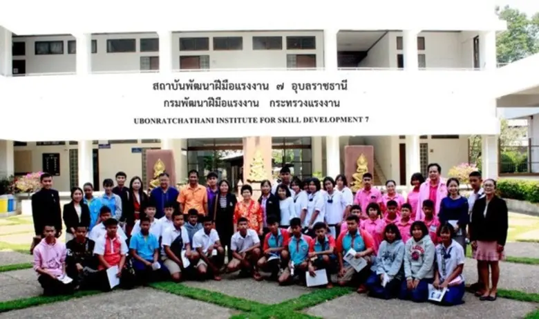 ก.แรงงาน ร่วมสานฝันปั้นเด็กยากจนสู่ช่างฝีมือ