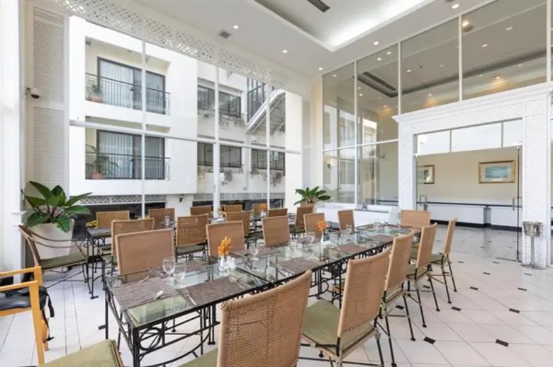 สุดยอดความอร่อยกับบุฟเฟ่ต์มื้อค่ำหลากสไตล์ทุกคืนวันพฤหัสบดี, ศุกร์ และเสาร์ ณ ห้องอาหาร ดิ ออร์ชาร์ด โรงแรมแคนทารี เบย์, ศรีราชา