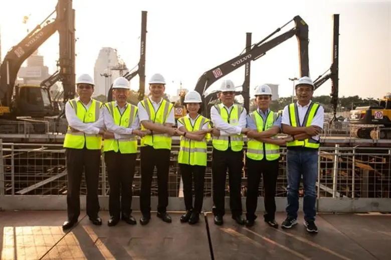 วัน แบงค็อก ประกาศความสำเร็จการเทคอนกรีตในส่วนของฐานราก ที่ยิ่งใหญ่ที่สุดในประวัติศาสตร์ภูมิภาคเอเชียตะวันออกเฉียงใต้