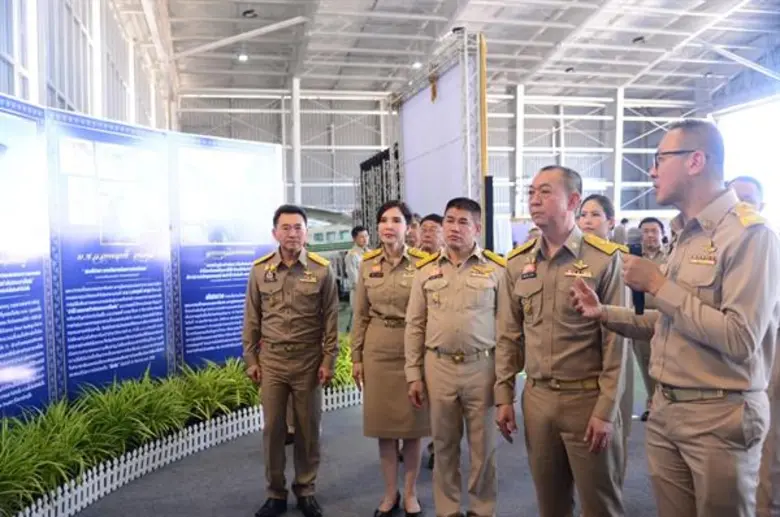 กระทรวงเกษตรฯ เปิดปฏิบัติการฝนหลวงสู้ภัยแล้ง ประจำปี 2563 อย่างเป็นทางการ ขนทัพอากาศยาน นักบิน นักวิทยาศาสตร์ ตั้งหน่วยปฏิบัติการฝนหลวงทั่วประเทศ ช่วยเหลือพื้นที่การเกษตรและพี่น้องประชาชน