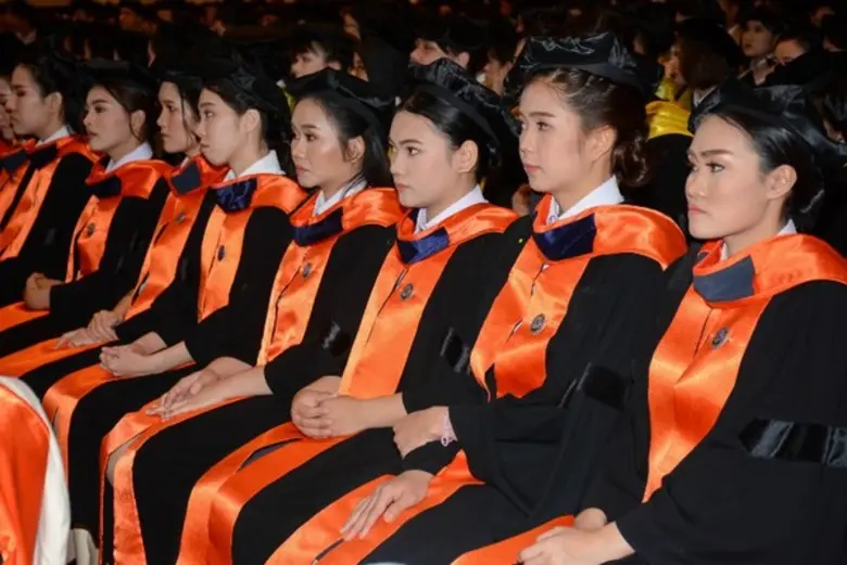 มหาวิทยาลัยอีสเทิร์นเอเชียจัดพิธีประสาทปริญญาบัตรแก่ผู้สำเร็จการศึกษา ประจำปี ๒๕๖๑