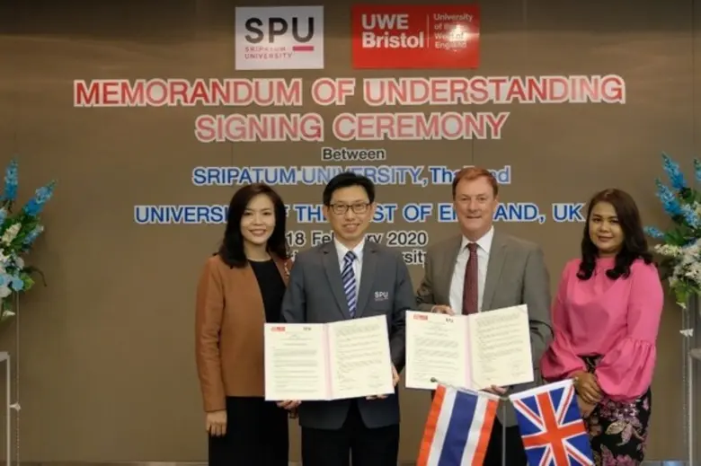 คณะบริหารธุรกิจ มหาวิทยาลัยศรีปทุม จัดพิธ...