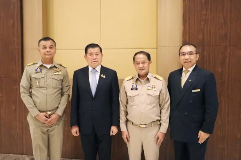 วุฒิศักดิ์ พิชญกานต์ ผู้จัดการทั่วไป โรงแ...