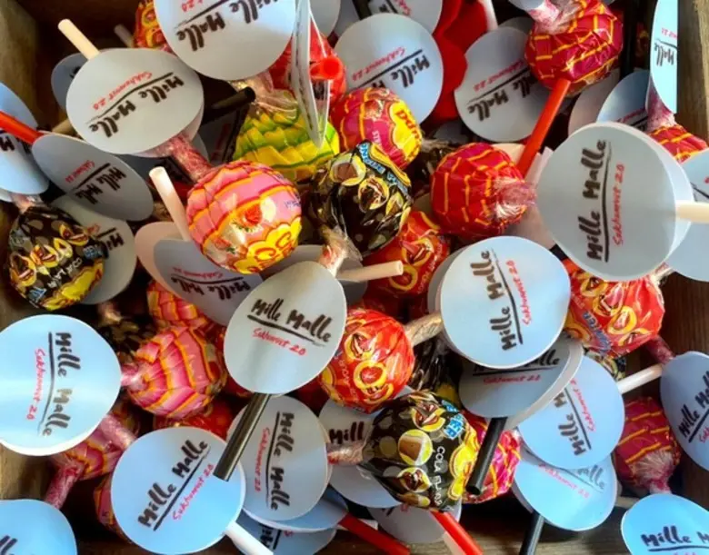 เก็บตกวันแห่งความรักสุดคิ้ว ที่ทาง ศูนย์การค้า มิลล...