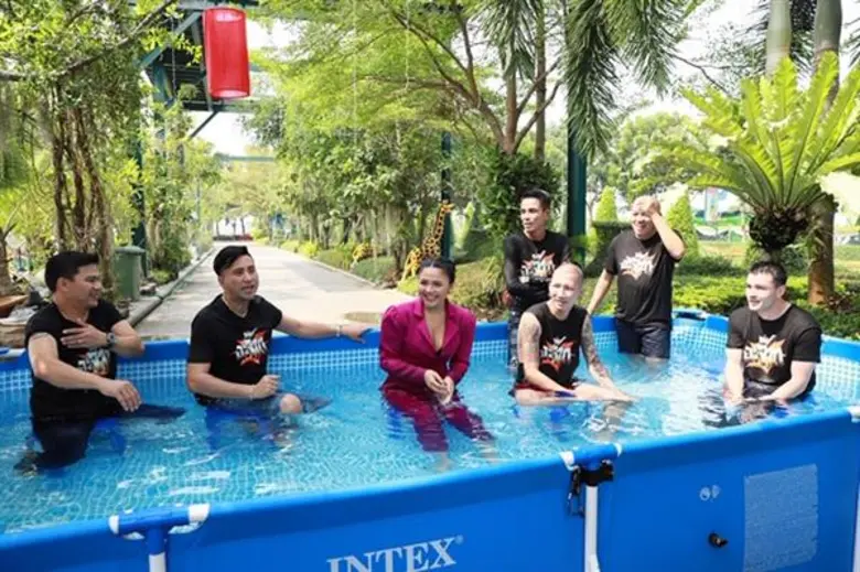 สัปดาห์นี้เตรียมฮาท้องแข็งไปกับรายการ "อะ...