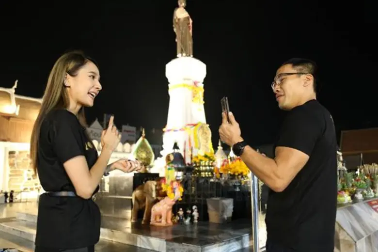 " เรื่องบังเอิญไม่มีในโลกจริงๆ คงเป็นเพรา...