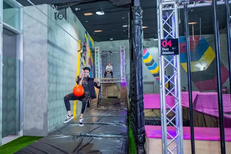 แบงค์ ธิติ แชร์เคล็ดลับออกกำลังกาย เอาใจสายเอ็กซ์ตรีมที่ Bounce Trampoline Park