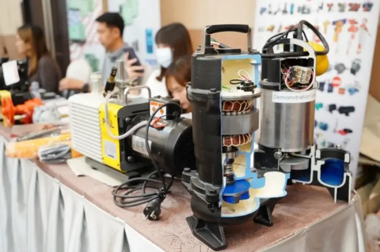 เดินหน้ายกระดับโรงงานอุตสาหกรรมสู่ Smart Factory ตั้งเป้า “ภาคอุตสาหกรรมต้องปลอดภัยและทันสมัยด้วยนวัตกรรม 4.0 จัดสัมมนาเตรียมพร้อมรับงานใหญ่