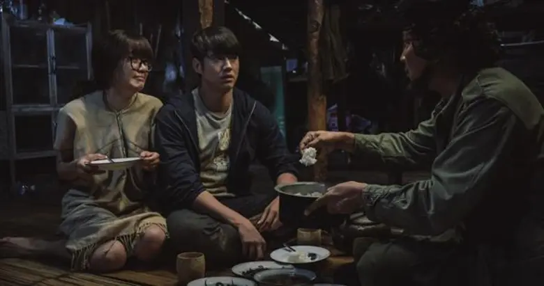 การกลับมาของ 'เปิ้ล-นาคร’ 'พี่กะเร’ ในภาพยนตร์ 'Low Season สุขสันต์วันโสด’ หรือนี่จะเป็นจักรวาลของสาระแน...?