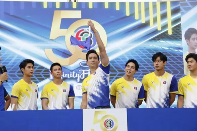 กลับมาพร้อมความอลังการของไทยทีวีสีช่อง 3 ...