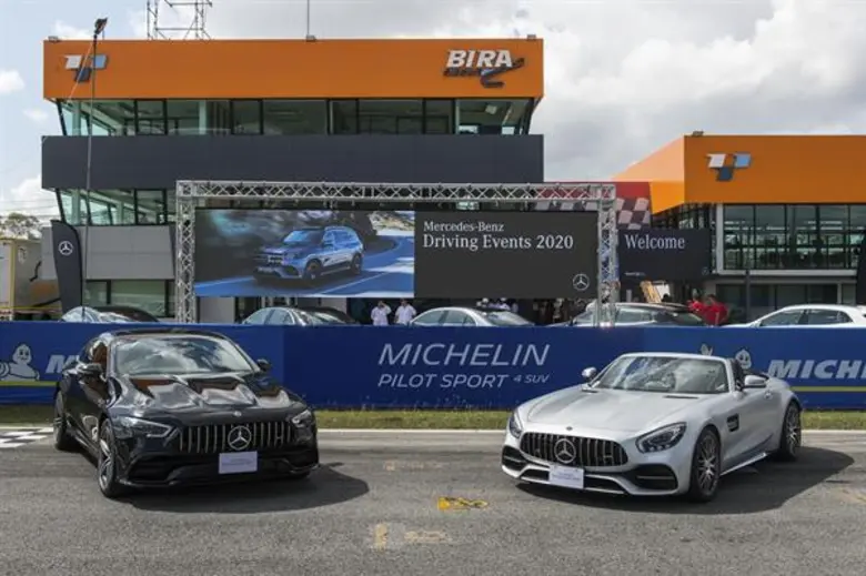 Mercedes-Benz highlights its global leadership in the automobile industry, bringing as many as 24 models of its luxurious cars to feature in the safe driving event “Mercedes-Benz Driving Events 2020” at Bira Circuit in Pattaya.