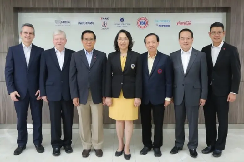 กลุ่มอุตสาหกรรมพลาสติกฯ จับมือสมาคมอุตสาหกรรมเครื่องดื่มไทย เสนอเร่งแก้กฎหมายอนุญาตใช้บรรจุภัณฑ์จากพลาสติกรีไซเคิลเพื่อลดปริมาณพลาสติกเกิดใหม่