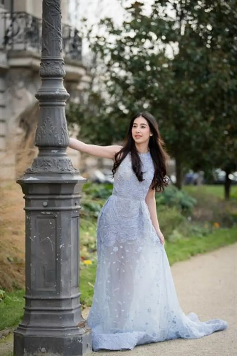 มิ้นต์ - ชาลิดา วิจิตรวงศ์ทอง ถ่ายแบบให้กับแบรน์ ลาสเทล (L'Astelle) ในชุดเจ้าสาว ที่ปารีส