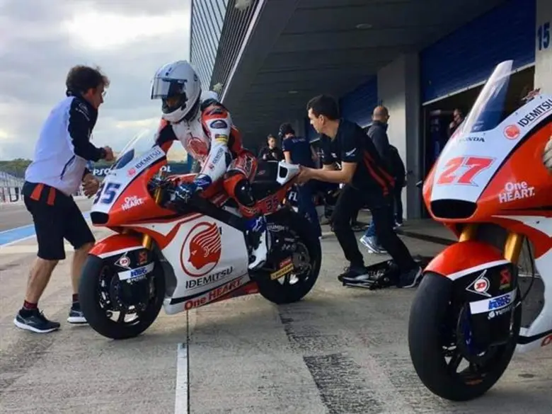 ยอดนักบิดดาวรุ่ง "คิงคองก้อง" สมเกียรติ จ...