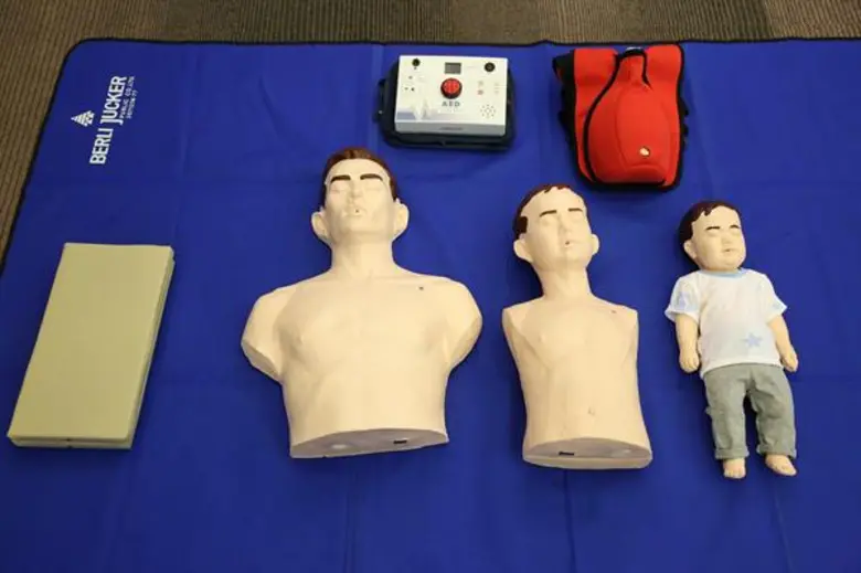 กระทรวงมหาดไทย จับมือ มูลนิธิรามาธิบดีฯ เปิด “โครงการฝึกอบรมการช่วยชีวิตขั้นพื้นฐานจิตอาสา CPR เฉลิมพระเกียรติ เนื่องในโอกาสมหามงคลพระราชพิธีบรมราชาภิเษก” ผลักดันหลักสูตรสอนทำ CPR ในทุกจังหวัดทั่วไทย