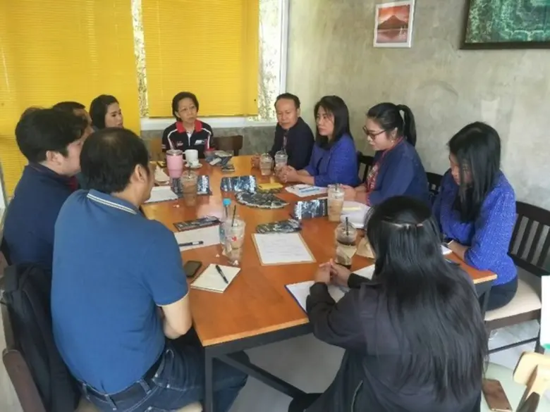 ภาพข่าว: สนพ.มหาสารคามและทีมที่ปรึกษาโครงการเพิ่มผลิตภาพ ให้คำแนะนำสปก.ที่เข้าร่วมโครงการ