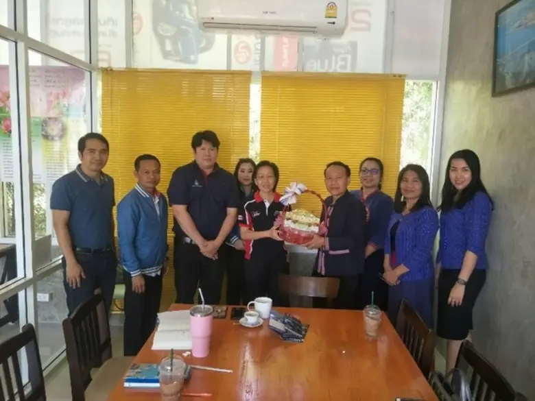 ภาพข่าว: สนพ.มหาสารคามและทีมที่ปรึกษาโครงการเพิ่มผลิตภาพ ให้คำแนะนำสปก.ที่เข้าร่วมโครงการ