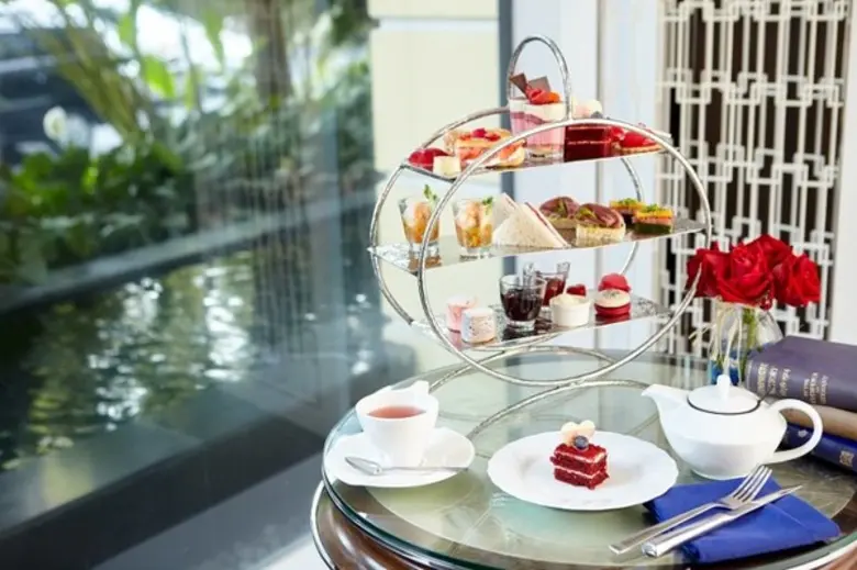 ซัฟไฟร์ บาร์ โรงแรม เดอะ สุโกศล กรุงเทพ ข...