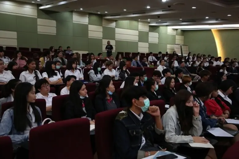 ศูนย์นวัตกรรมการสร้างสรรค์ฯ คณะบริหารธุรกิจ SPU จัดโครงการ ถ่ายทอดความรู้ "จับมือ จับเมาส์ เข้าสู่ออน์ไลน์"