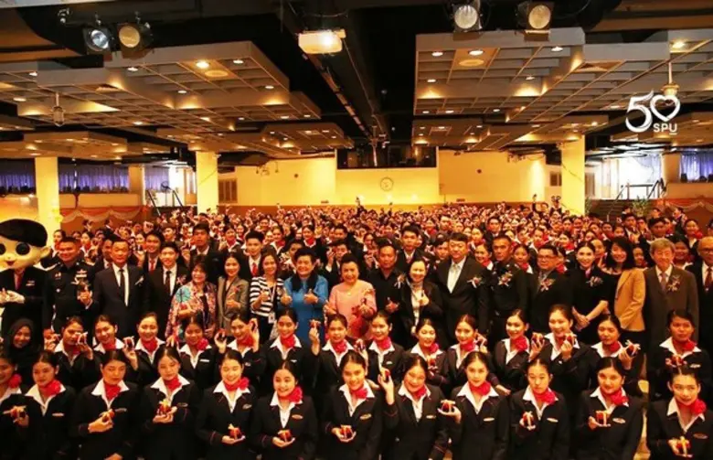 พิธีประดับปีกและมอบเข็ม นศ.ธุรกิจการบิน ม.ศรีปทุม สร้างความภาคภูมิใจในวิชาชีพและสถาบัน