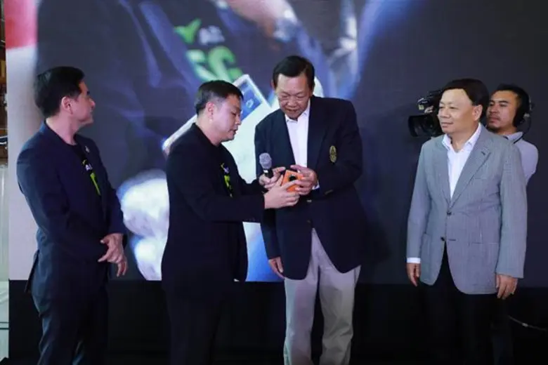 AIS เปิดเครือข่าย 5G ทั่วประเทศ เป็นรายแรกของไทย เปิดประวัติศาสตร์หน้าใหม่ให้ประเทศ พร้อมพาคนไทยก้าวสู่ยุค 5G อย่างเต็มรูปแบบ หลังรับใบอนุญาตใช้คลื่น 2600 MHz ให้บริการ 5G ใบแรกของวงการโทรคมนาคมไทย