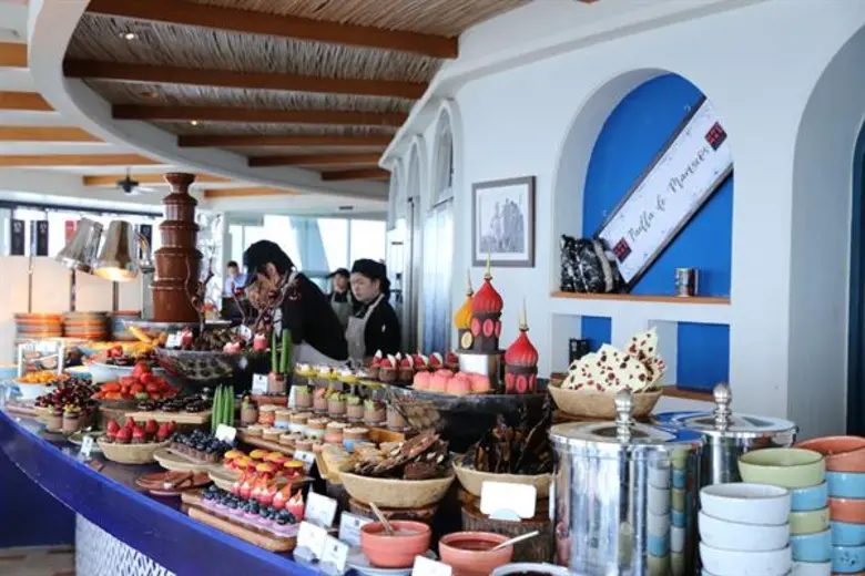 ฟินไปกับบุฟเฟ่ต์แชมเปญบรั้นช์แบบพรีเมียม ณ ห้องอาหารอูโนมาส