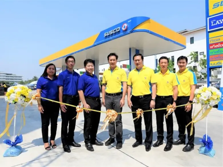 คุณภิมุข สิมะโรจน์ (กลาง) ประธานกรรมการบร...