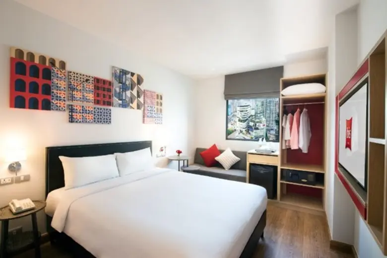 โรงแรมโนโวเทล เมอร์เคียว ไอบิส เอราวัณ ปร...