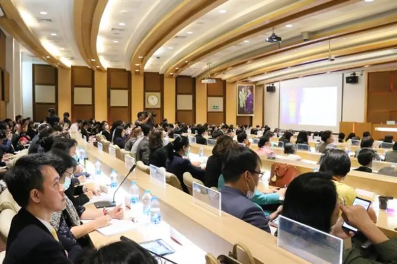 อว. เปิดแผนพัฒนากำลังคนประเทศ เชิญ 100 มห...