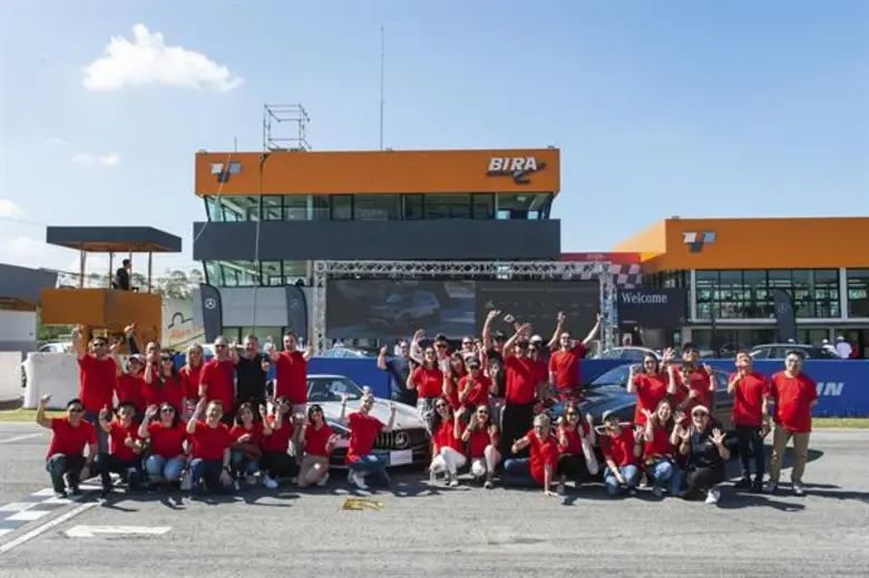 เมอร์เซเดส-เบนซ์ (ประเทศไทย) จำกัด ฉายภาพผู้นำยนตรก...