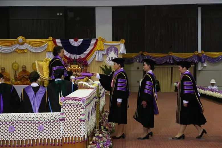 พิธีพระราชทานปริญญาบัตรแก่ผู้สำเร็จการศึกษาจากมหาวิทยาลัยพะเยา ประจำปีการศึกษา ๒๕๖๑ ณ หอประชุมพญางำเมือง มหาวิทยาลัยพะเยา