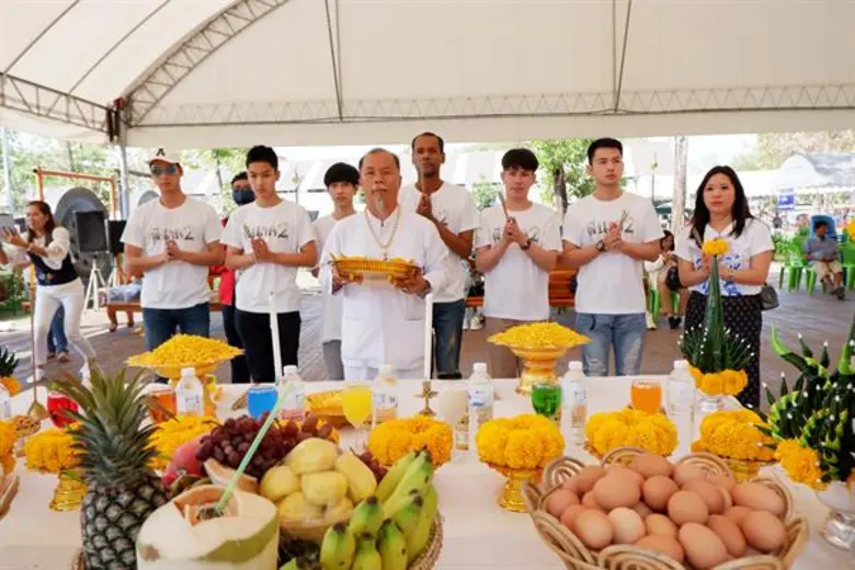 พี่นาค2 เดินทางไปขอพรที่คำชะโนดวันหนังเข้า