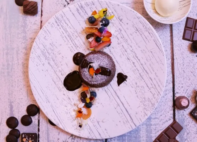 เมนูช็อกโกแลตละลายใจสายหวาน โรงแรมคอนราด กรุงเทพฯ เอาใจคนรักช็อกโกแลต เสิร์ฟเมนูพิเศษจากเชฟ 5 ห้องอาหาร ตลอดเดือน มี.ค.-เม.ย. นี้