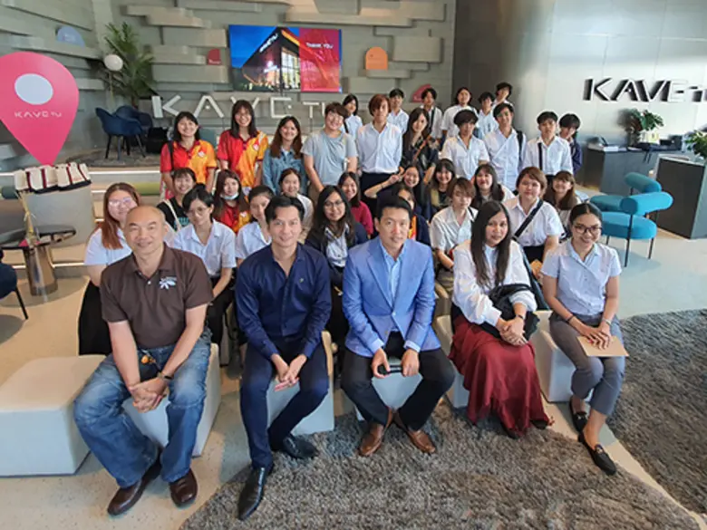 วรวรรต ศรีสอ้าน (ที่ 3 จากซ้าย) กรรมการผู...