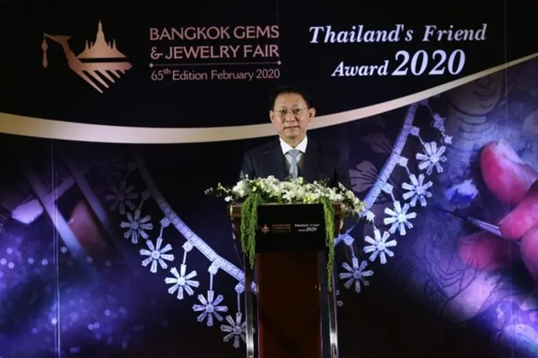 พาณิชย์มอบรางวัล “มิตรแท้การค้าไทย 2563” ประเดิมในงานบางกอกเจมส์ ครั้งที่ 65 มุ่งผลักดันการค้า สร้างสัมพันธ์ ขยายโอกาสสินค้าบริการ ปั๊มยอดส่งออก ฝ่าวิกฤตโควิด-19