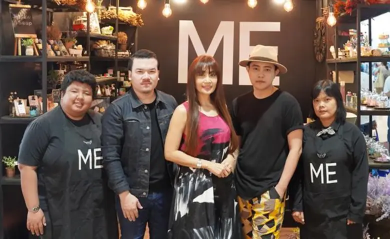 คุณตรีรัก รักการดี กรรมการผู้จัดการ บริษัท ตรี ตรีร...