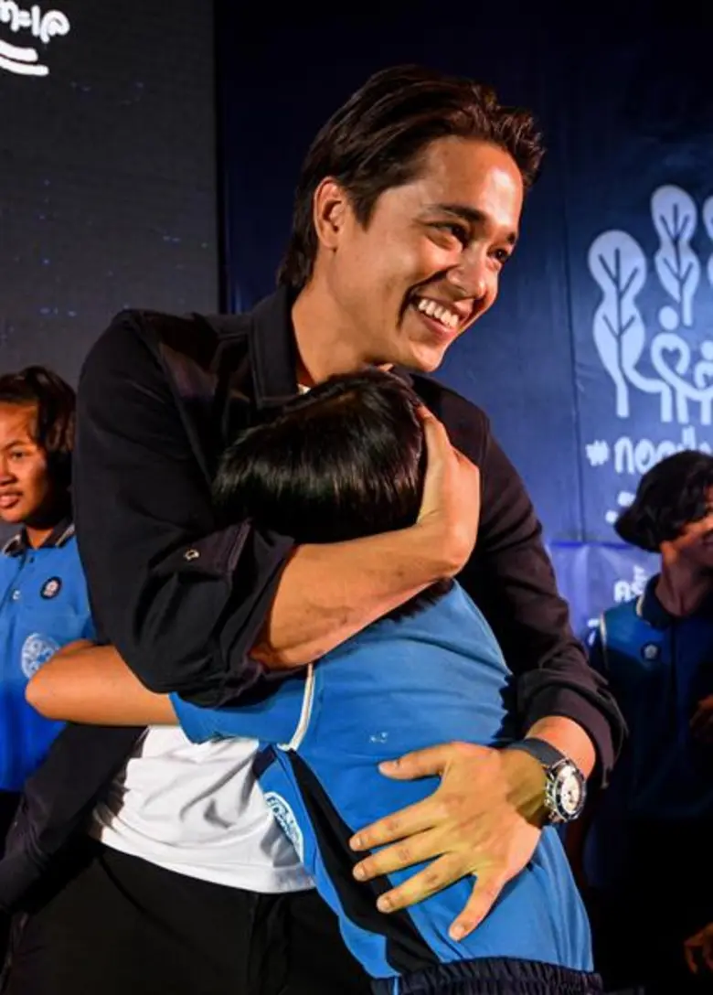 อเล็กซ์ เรนเดลล์ เปิดโครงการ #กอดป่ากอดทะเล โครงการสิ่งแวดล้อมศึกษาสุดสร้างสรรค์ ภายใต้แนวคิด “มนุษย์และธรรมชาติคือสิ่งเดียวกัน” ผนึกกำลังทุกภาคส่วน ร่วมคืนความยั่งยืนสู่ธรรมชาติ ประเดินลงพื้นกอดแห่งแรกที่ จ.กระบี่