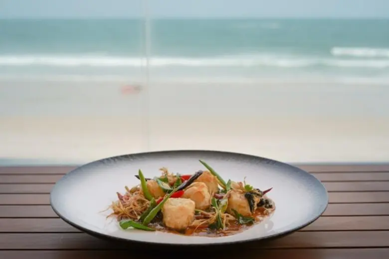 หัวหิน แมริออท รีสอร์ท และ สปา ขอนำเสนอเมนูหอยเชลล์สุดพิเศษตลอดเดือนมีนาคมนี้ที่ห้องอาหารบิ๊กฟิช แอนด์ บาร์