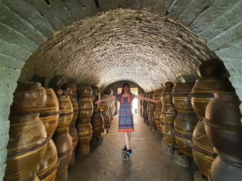 พาณิชย์’ เดินหน้ากลยุทธ์ เสริมแกร่งธุรกิจผ้าไหมไทยให้เติบโตอย่างต่อเนื่อง พร้อมเชื่อมโยงสู่การท่องเที่ยวเมืองรอง จังหวัดราชบุรี และสุพรรณบุรี