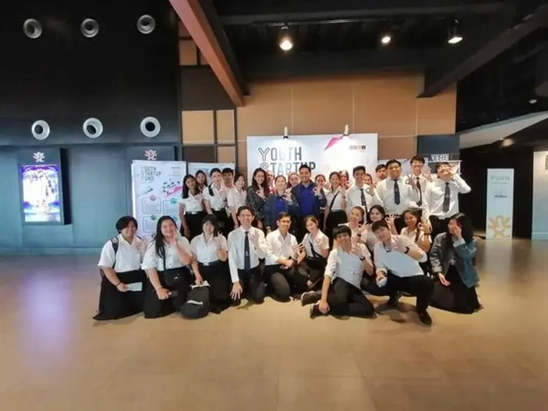 นักศึกษาคณะโลจิสติกส์และซัพพลายเชน มหาวิท...