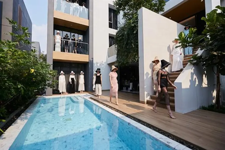 ครั้งแรกของ BAAN 365 By LPN กับการตอกย้ำภาพลักษณ์ตลาดกลุ่มพรีเมียม ร่วมกับ VICKTEERUT และ BMW เปิดตัวสินค้าคอลเล็คชั่น Spring / Summer 2020