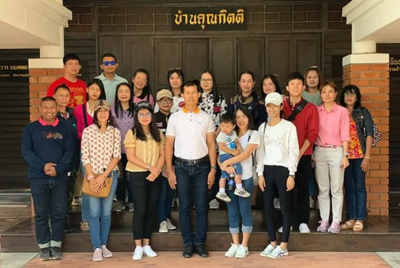 นายสมใจ พุทธเสนา ปลัดอาวุโส อำเภอศรีมหาโพ...