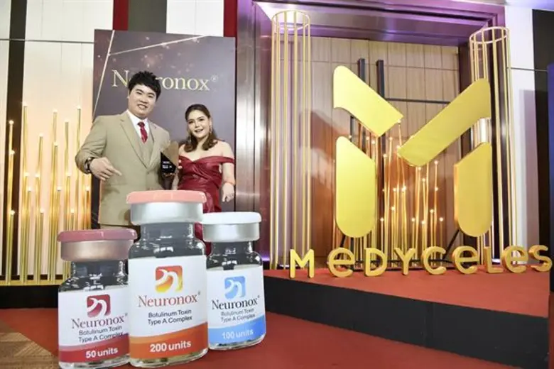 “หมอเพชร” ยกทัพทีมแพทย์ฟิออร่า คว้ารางวัลสุดยอดคลินิกระดับประเทศ