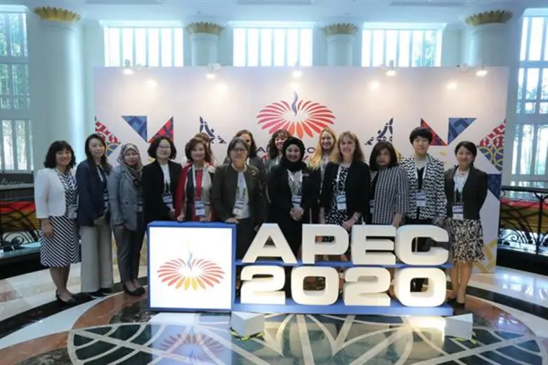 นายระพีภัทร์ จันทรศรีวงศ์ เลขาธิการสำนักงานเศรษฐกิจ...