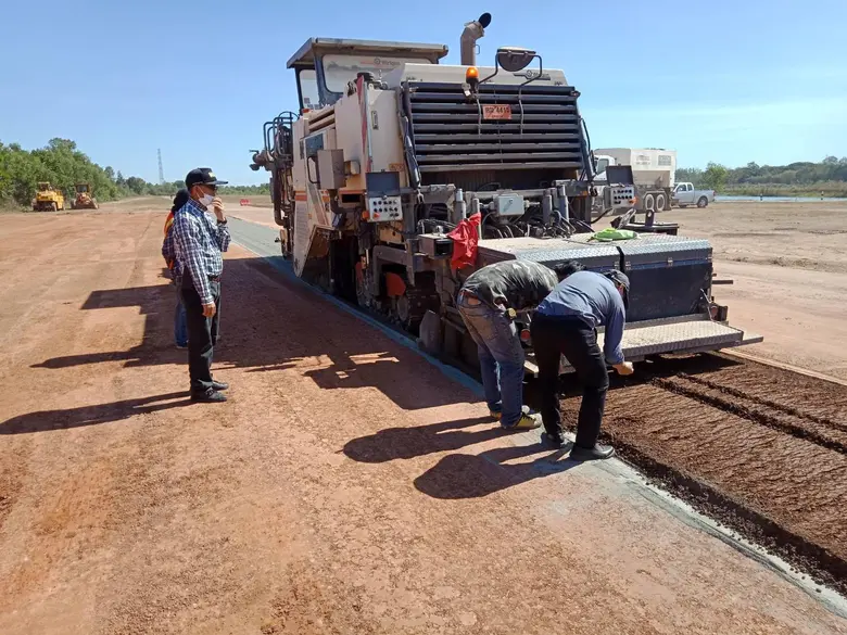 การยางแห่งประเทศไทย ชี้แจงการสร้างถนนพารา...
